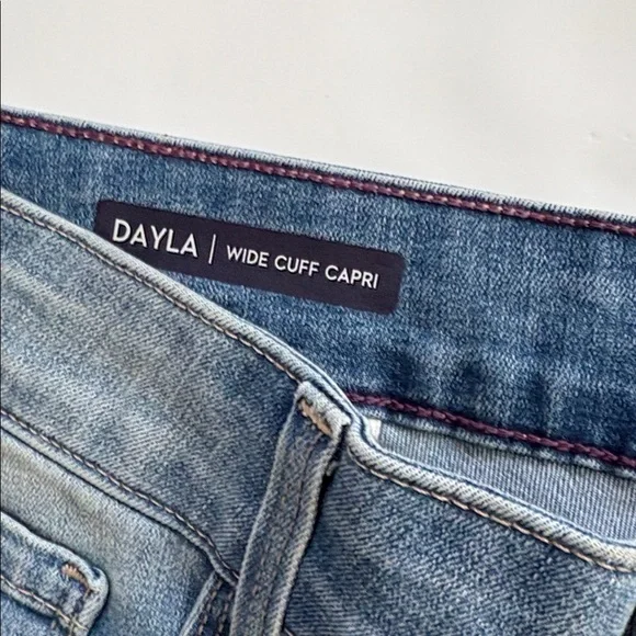 NYDJ Women's Dayla Wide Cuff Capri Jeans - Picture 3 of 12